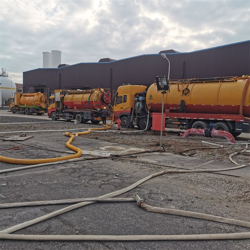 云城污水池清理