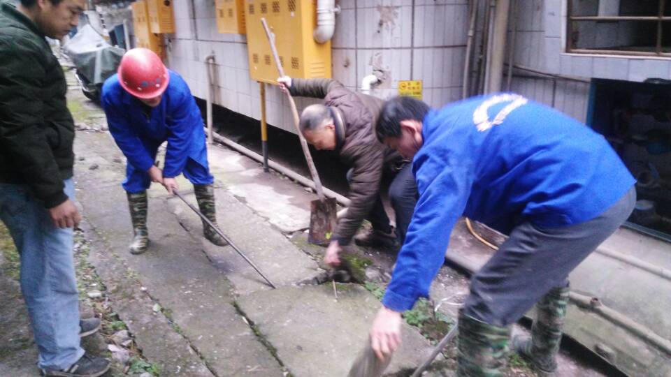 云城清掏化粪池、管道疏通一站式服务<高效><技术><可靠>